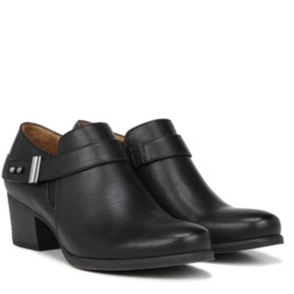 Black Modern Chic Kitten Block Heel Ankle Booties - Picture 9 of 10